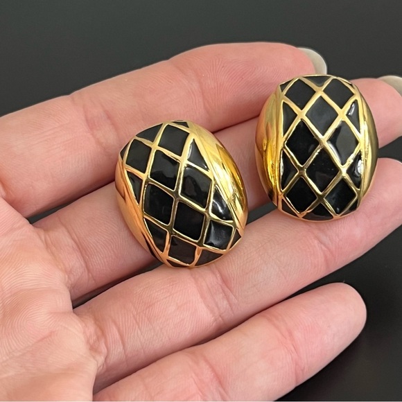 Vintage Vendome Clip On Earrings​ - Picture 10 of 11